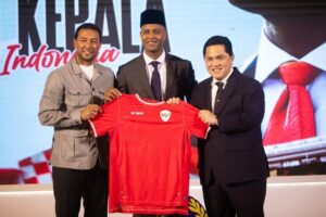 HLV Patrick Kluivert Triệu Tập 19 Cầu Thủ Nhập Tịch